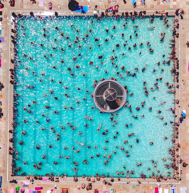 pool crowd